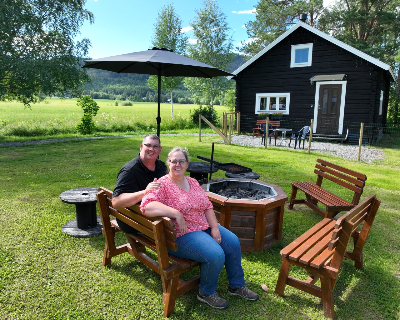 Sonja und Fred in der niederländischen Zeitung